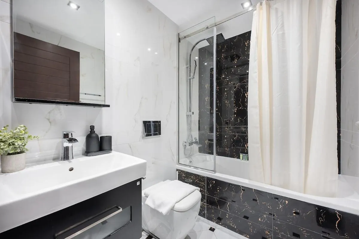 Elite 2-Bedroom Flat In Downton With Burj Khalifa View! Dubai 0*,